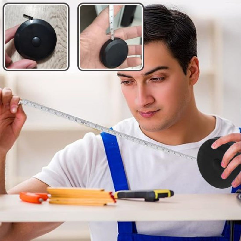 Metre ruban blanc et noir dans les mains d'une personne